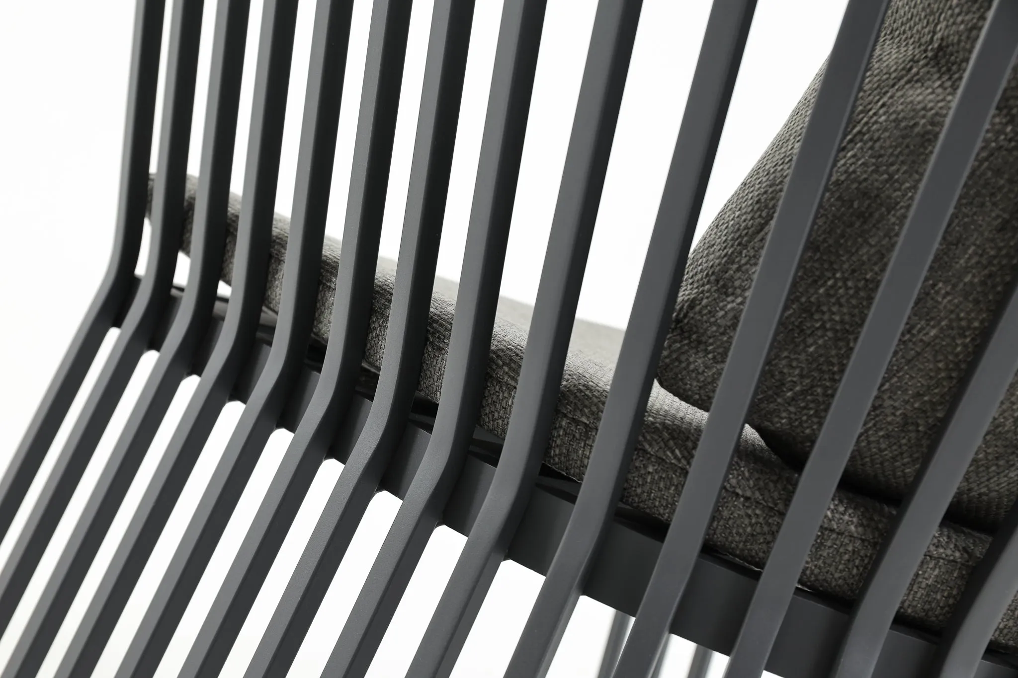 CHANCELLOR Round Outdoor Dining Set (Avail End October 2024)