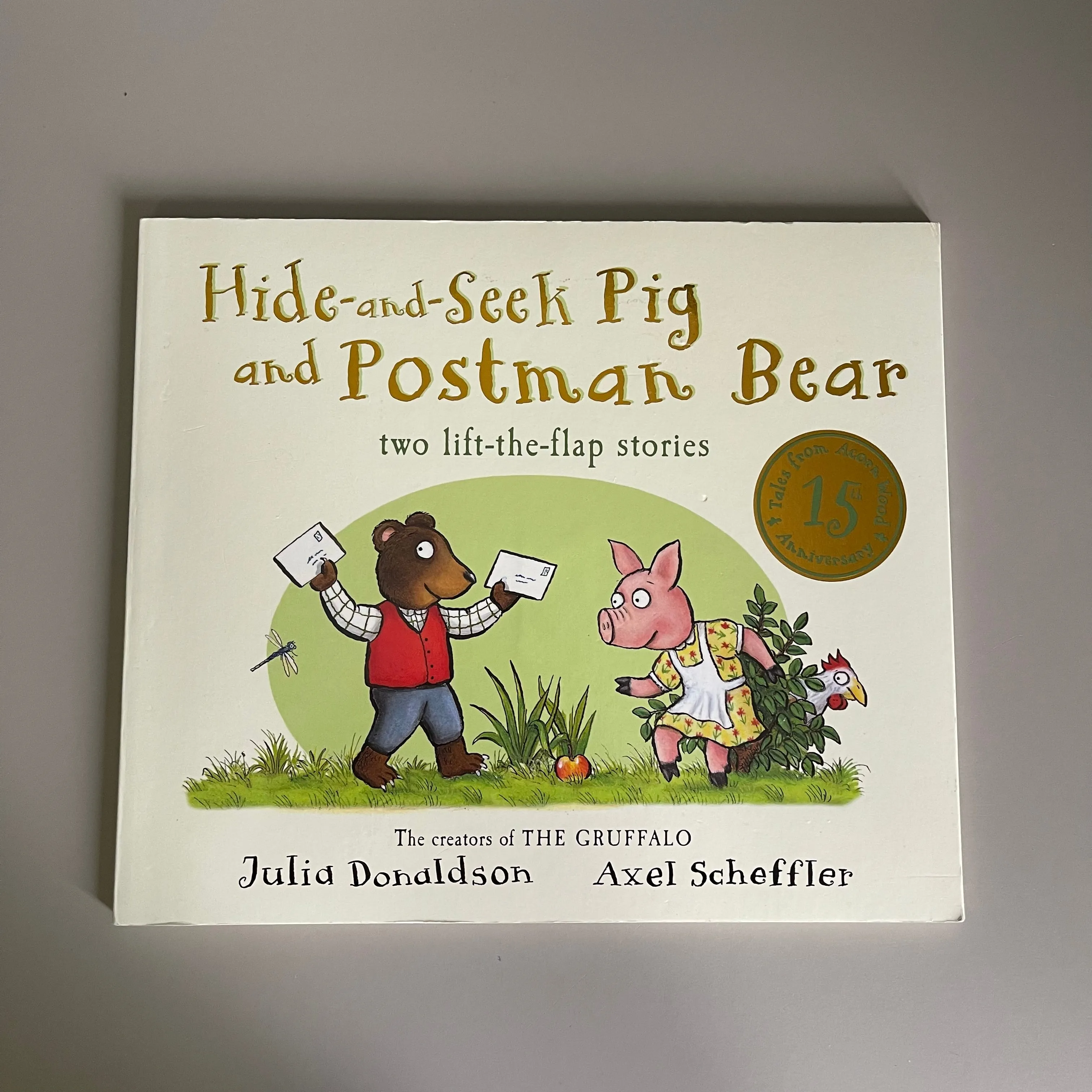 Hide-and-Seek Pig and Postman Bear / Julia Donaldson & Axel Scheffler