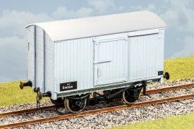 Parkside Dundas O Gauge PS04 LNER 12 Ton Goods Van Kit w/Wheels