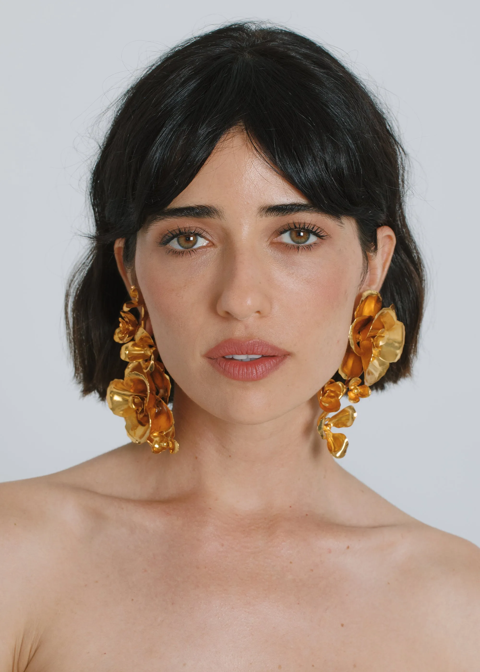 Rosaura Earrings -- Gold
